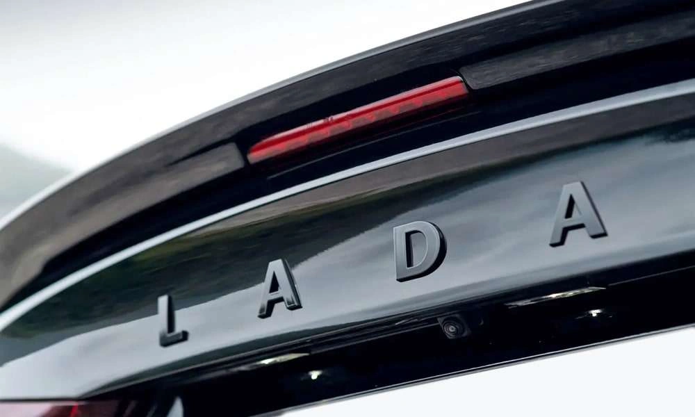 Lada Vesta Sportline - фото №16